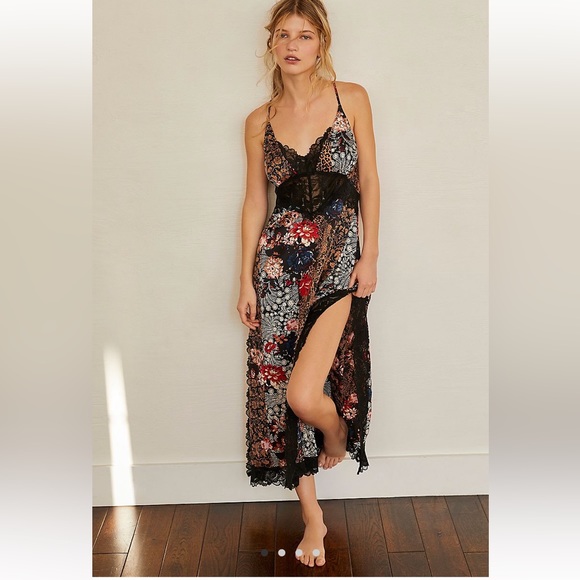 Free People Dresses & Skirts - Free people Right now midi slip dress lace trim with slits NWT Size small